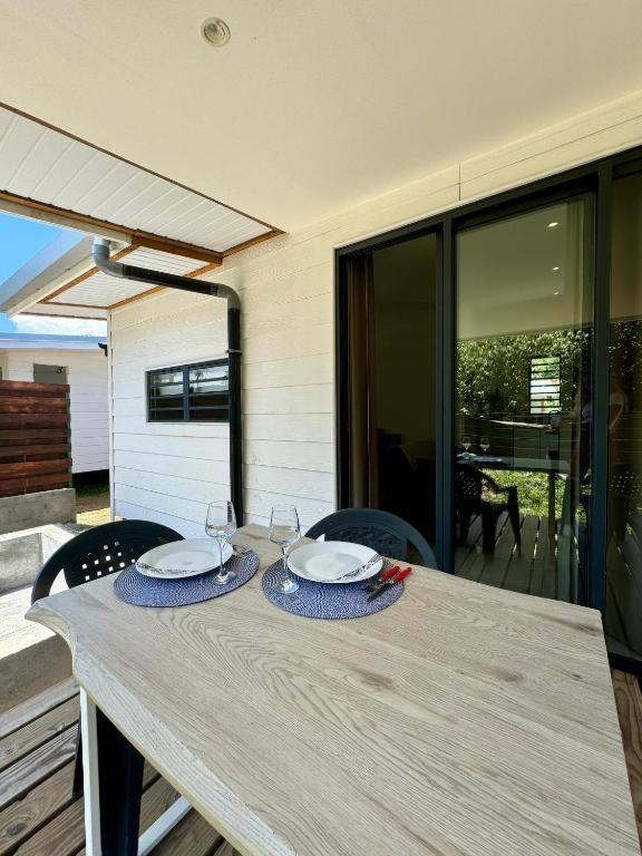Tiny House Moorea Hinavai Papetoai Buitenkant foto